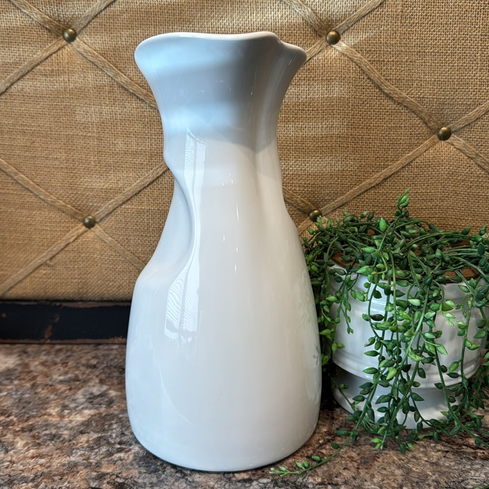 World Market pitcher - Picture 4 of 8